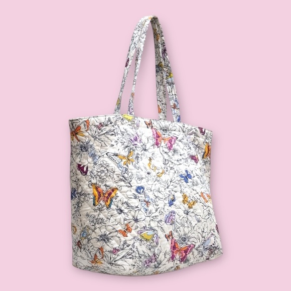 Vera Bradley Handbags - VERA BRADLEY🦋Butterfly Tote🦋Pastel Floral🦋EUC🦋Absolutely Gorgeous Print!!💕